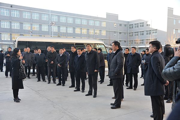 安陽市委書記李公樂，市長王新偉等市四大班子領導蒞臨金秋照明考察觀摩